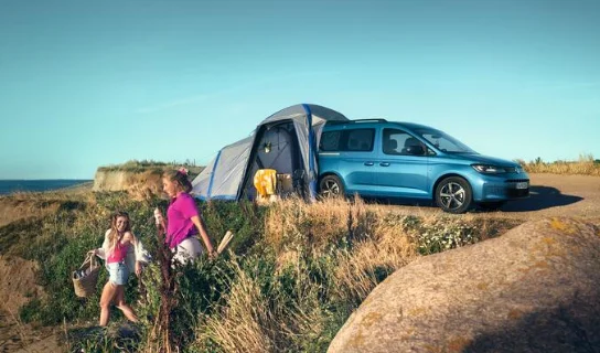 VW Caddy mit Zelt